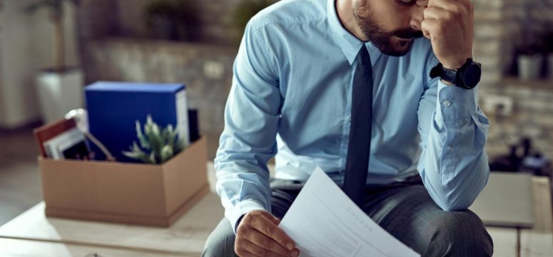 Does one USD of debt tie you down for life? The truth about the acceleration clause in your timeshare contract.
